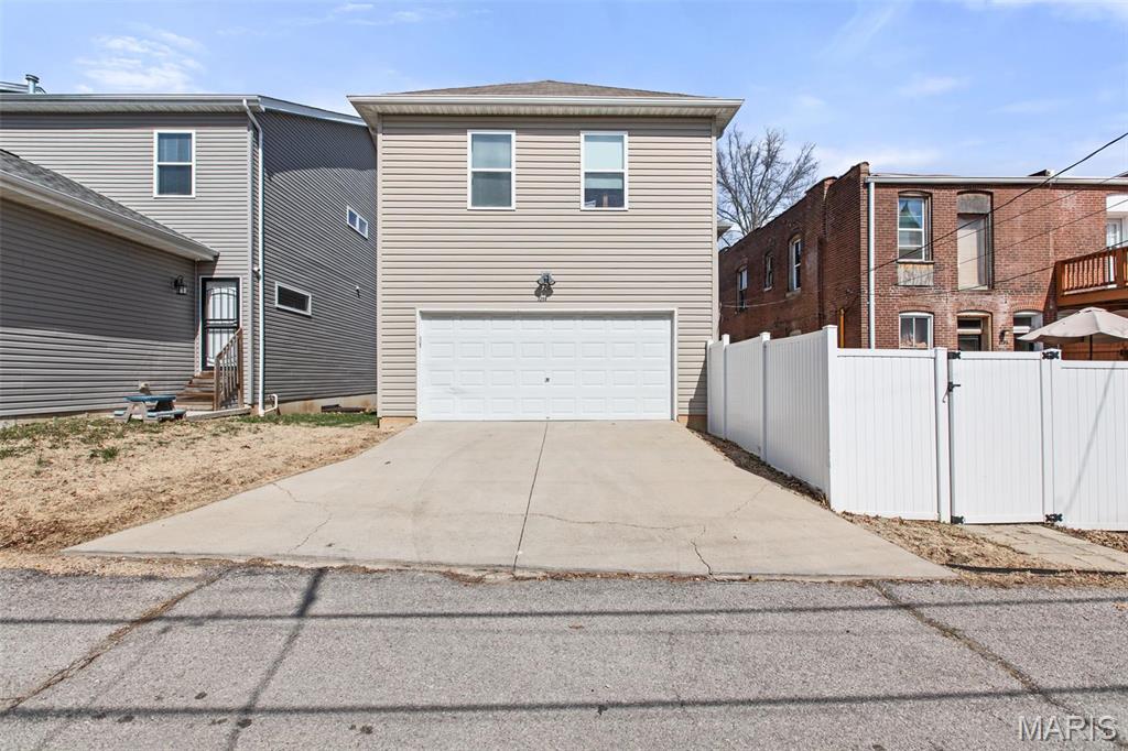 3208 Henrietta Street