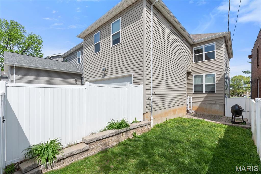 3208 Henrietta Street