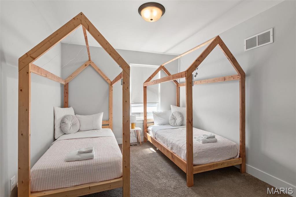 3208 Henrietta Street