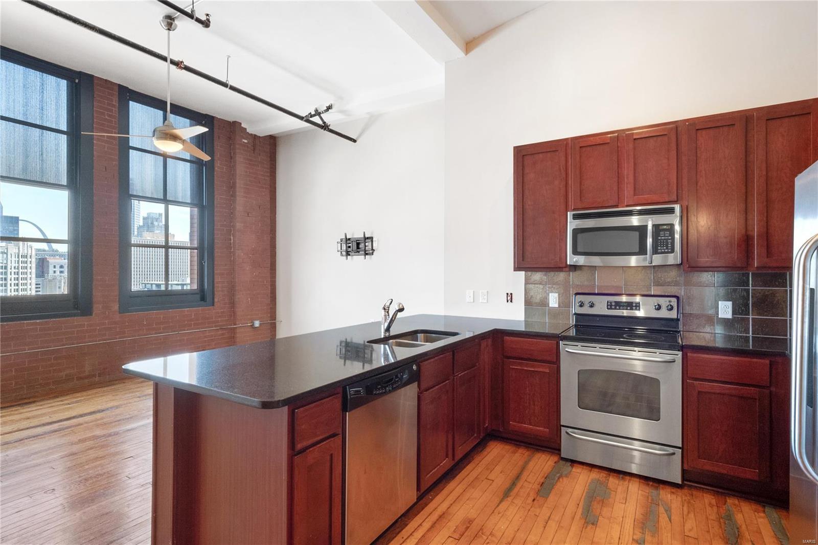 1520 Washington Avenue Unit: R611