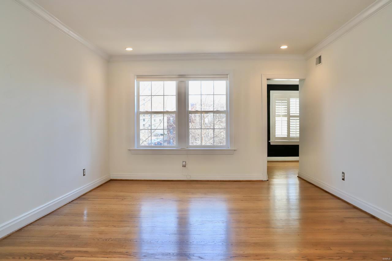 6221 Northwood Avenue Unit: 3W