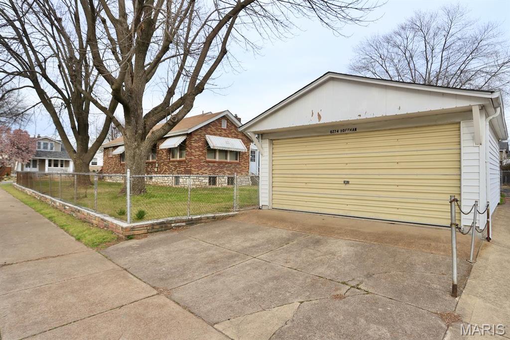 6274 Hoffman Ave