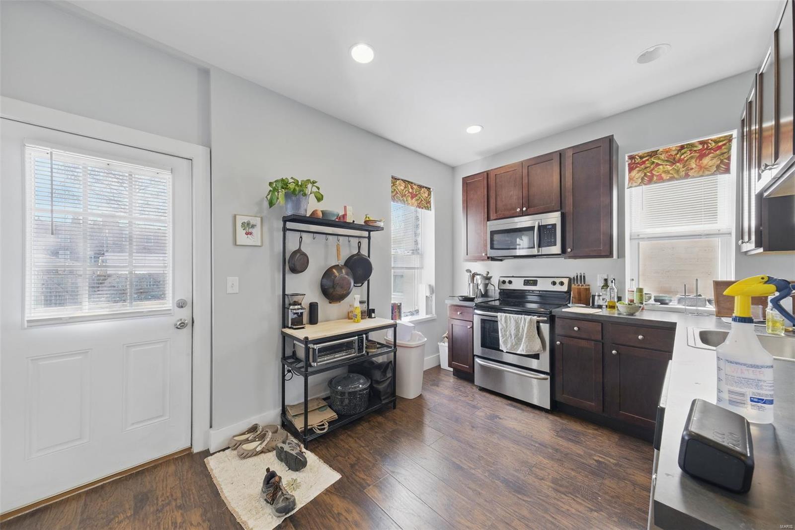 3414 S Spring Avenue