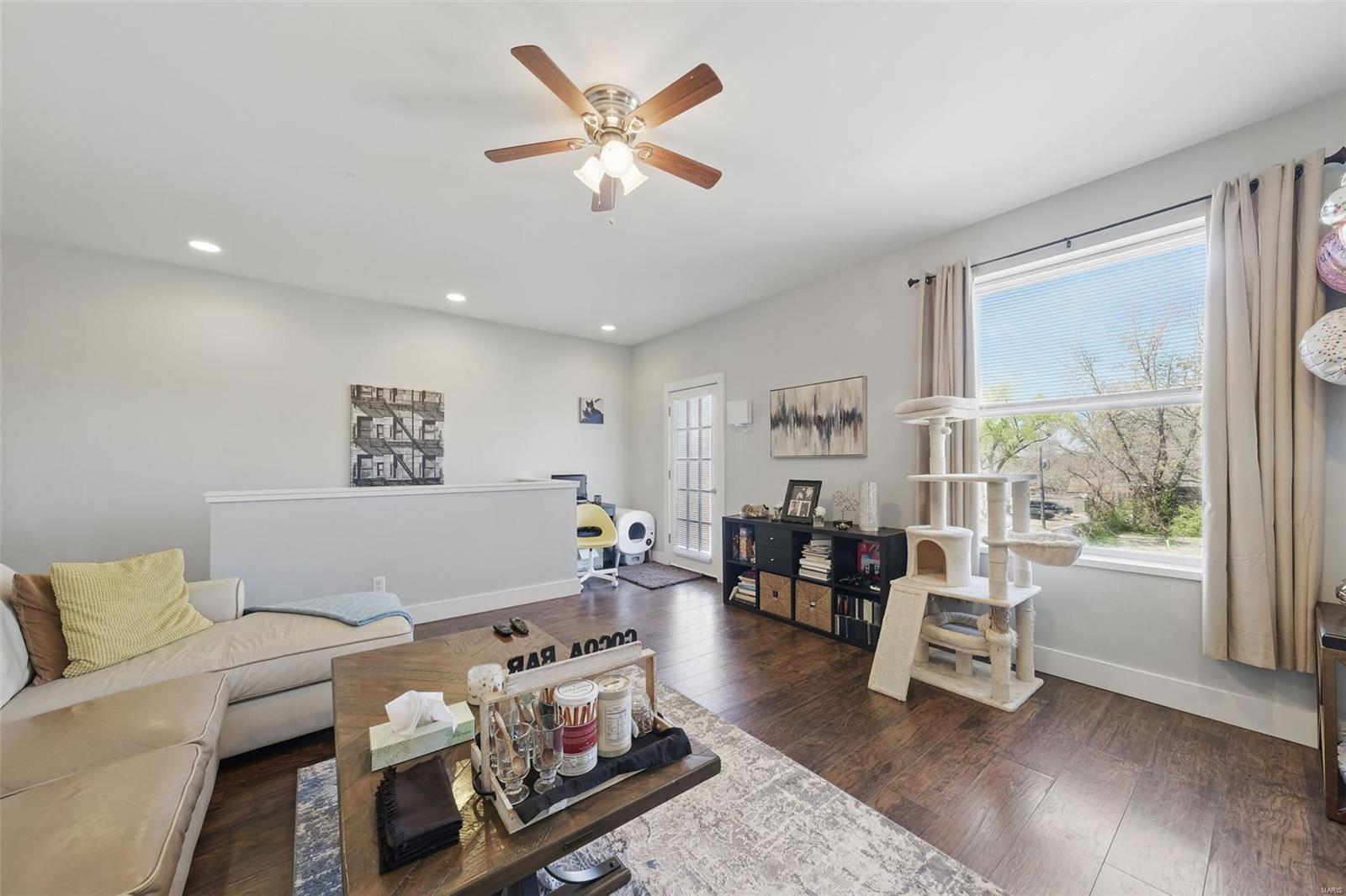 3414 S Spring Avenue