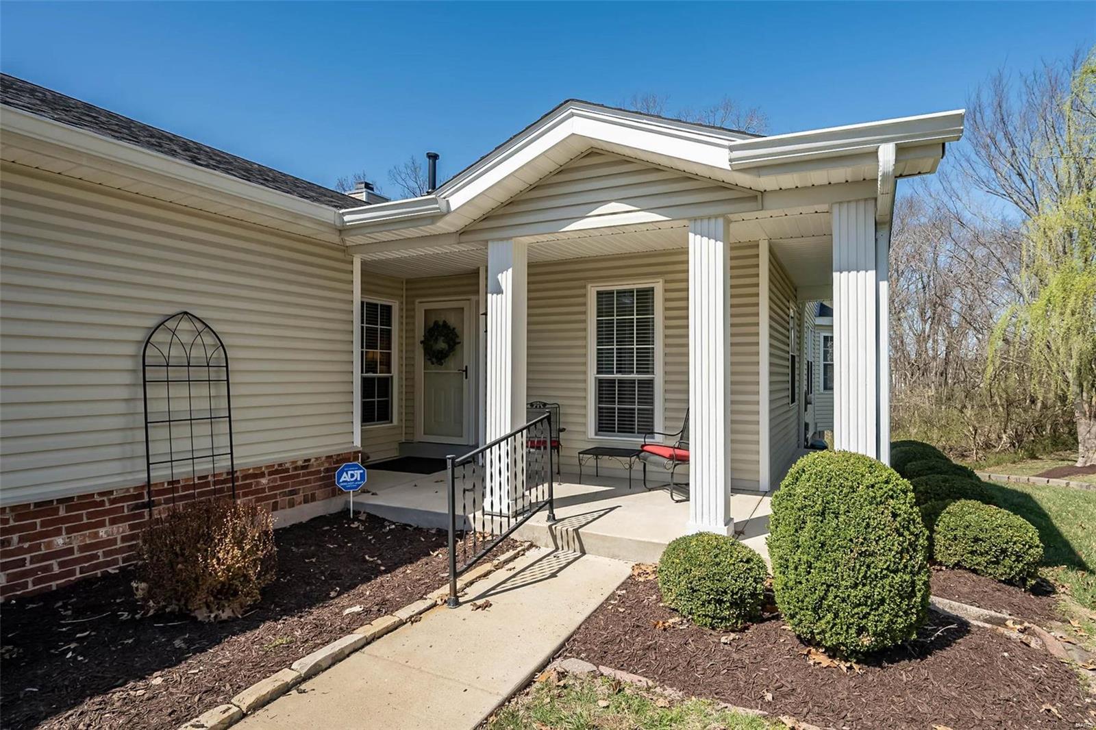 558 Oak Ridge Trails Court