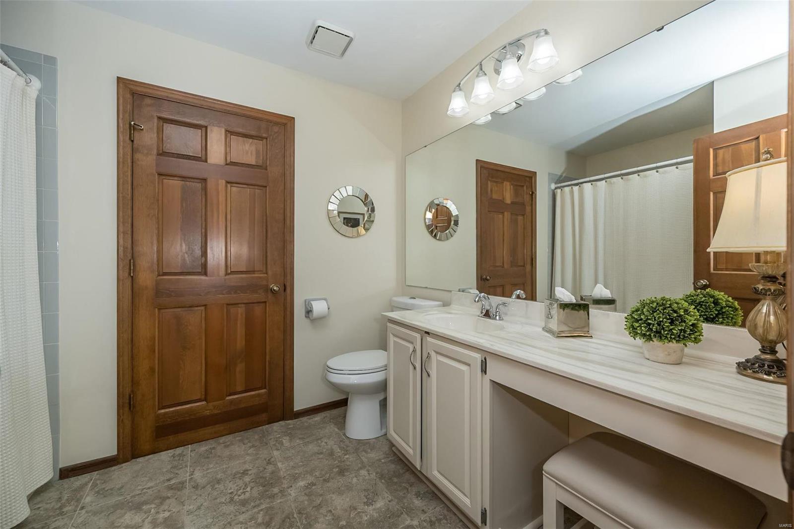 558 Oak Ridge Trails Court