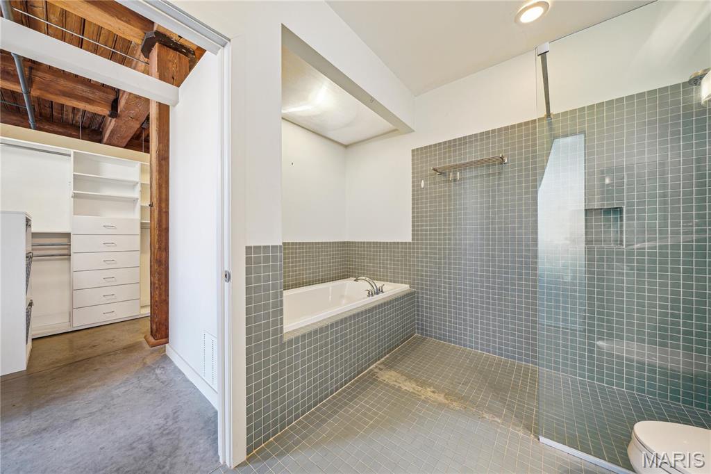 703 N 13th Street Unit: 404