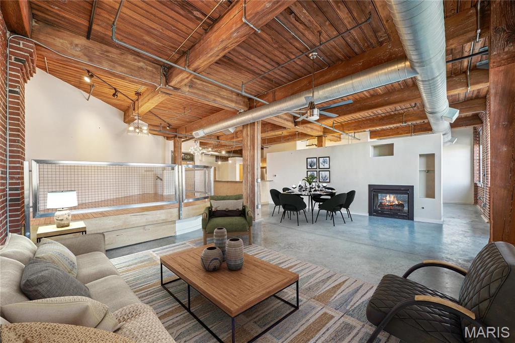 703 N 13th Street Unit: 404