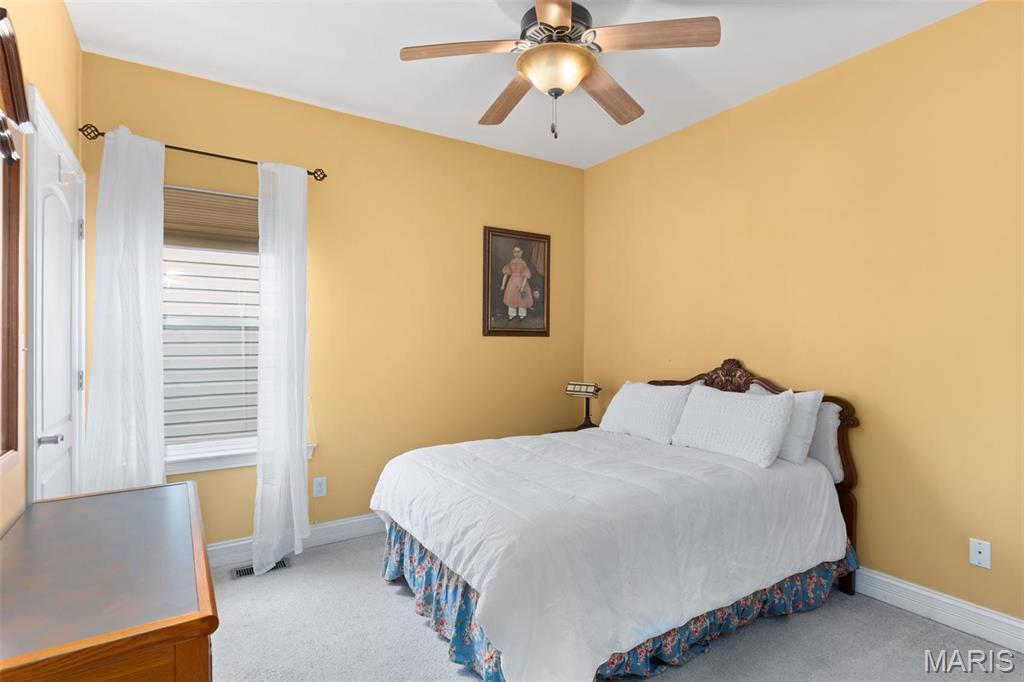 5617 S Magnolia Avenue