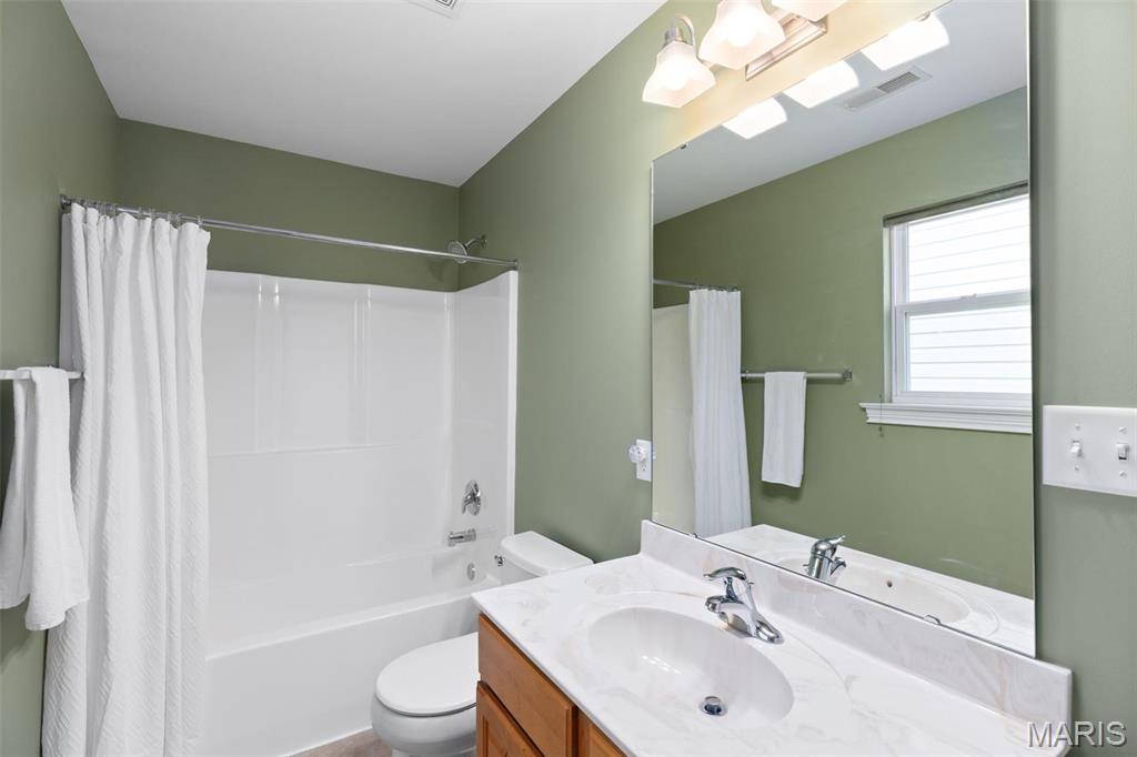 5617 S Magnolia Avenue