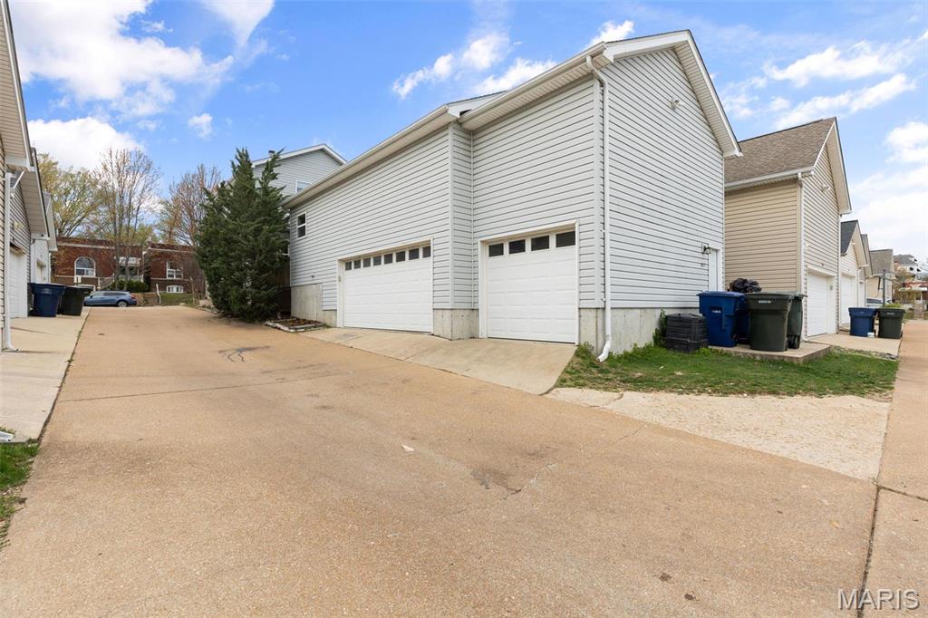 5617 S Magnolia Avenue