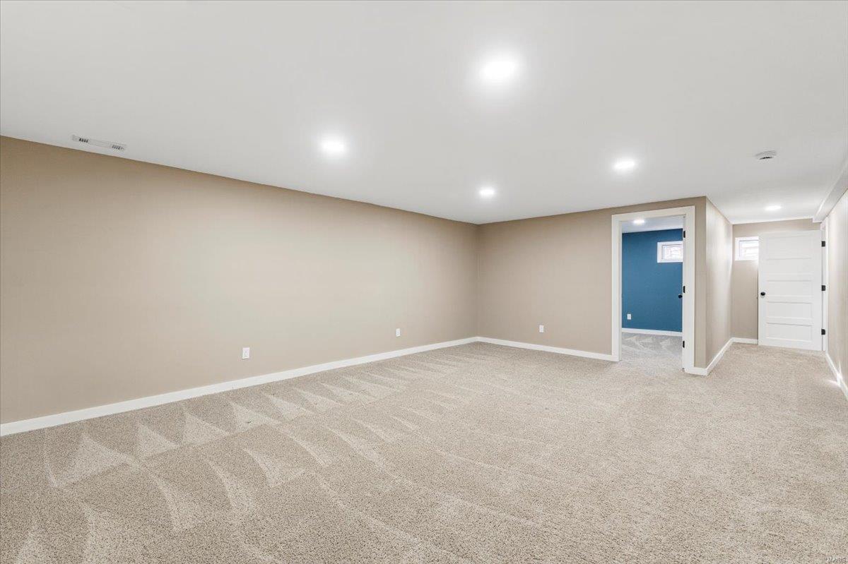 47 White Plains Drive