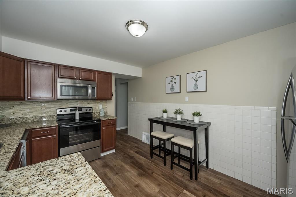 285 Saint Nicholas Lane