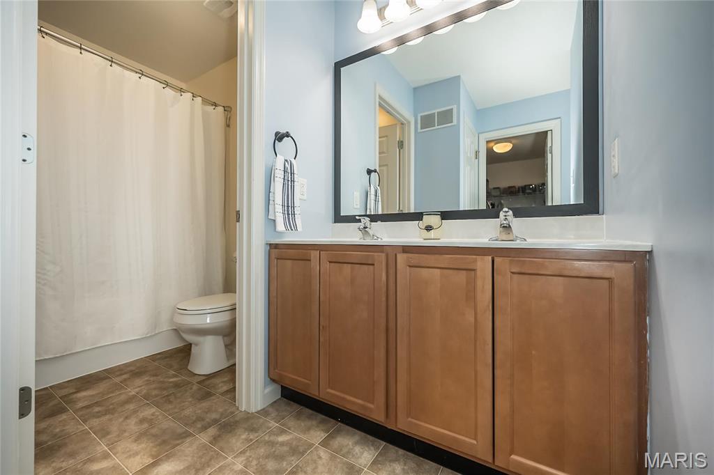 3466 Wainwright Street