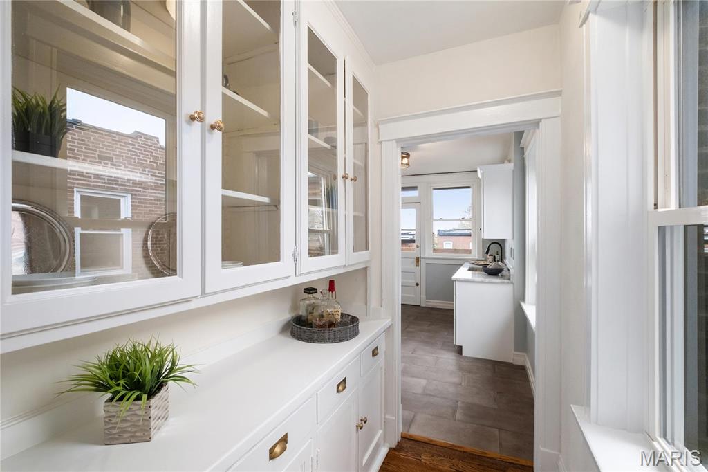 6305 Southwood Avenue Unit: 3W