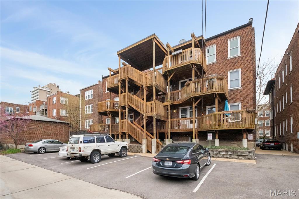 6305 Southwood Avenue Unit: 3W