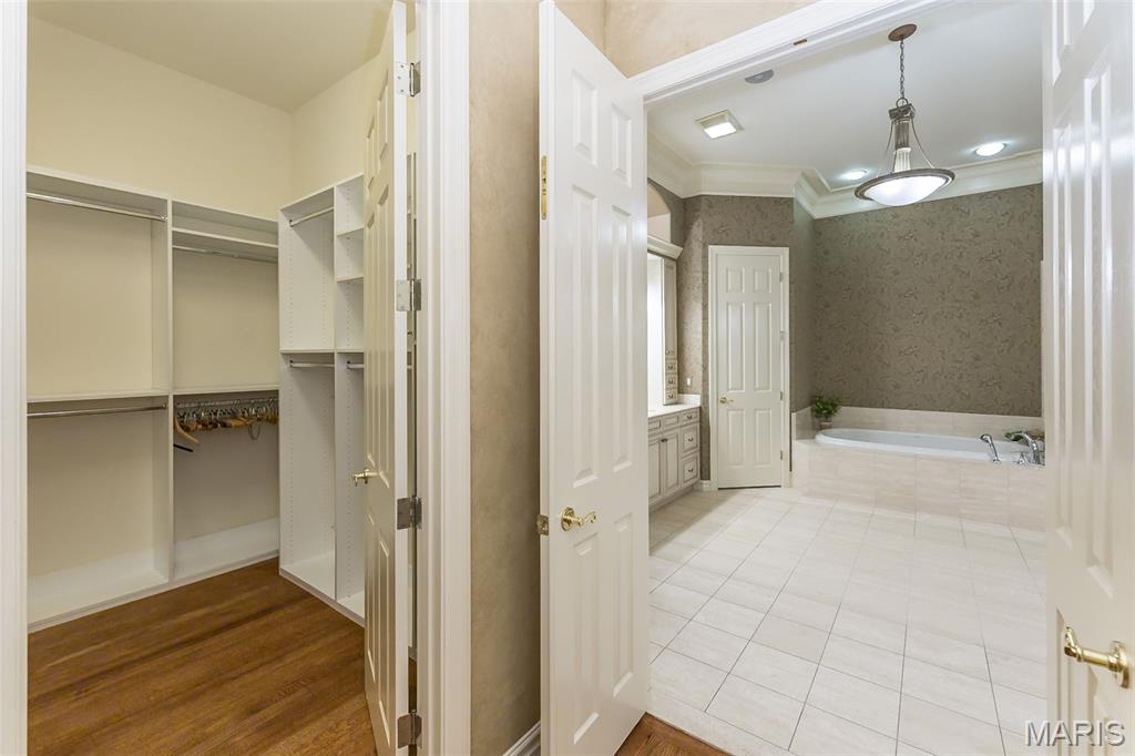 740 Stonebluff Court