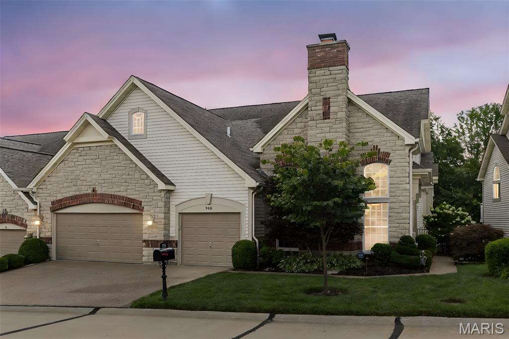 740 Stonebluff Court