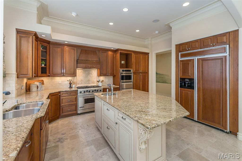 740 Stonebluff Court