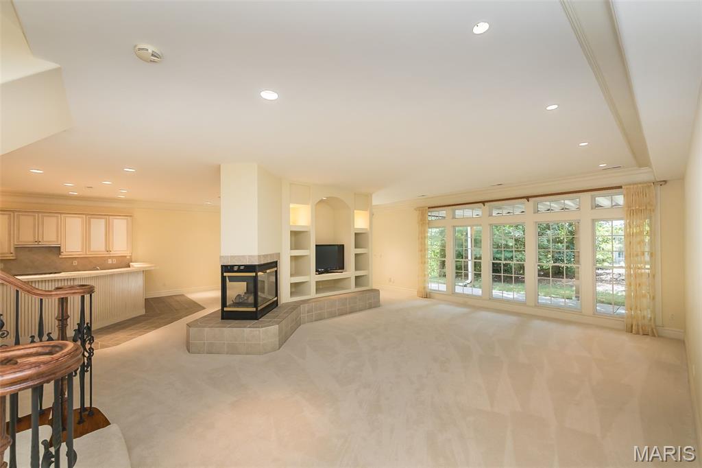 740 Stonebluff Court