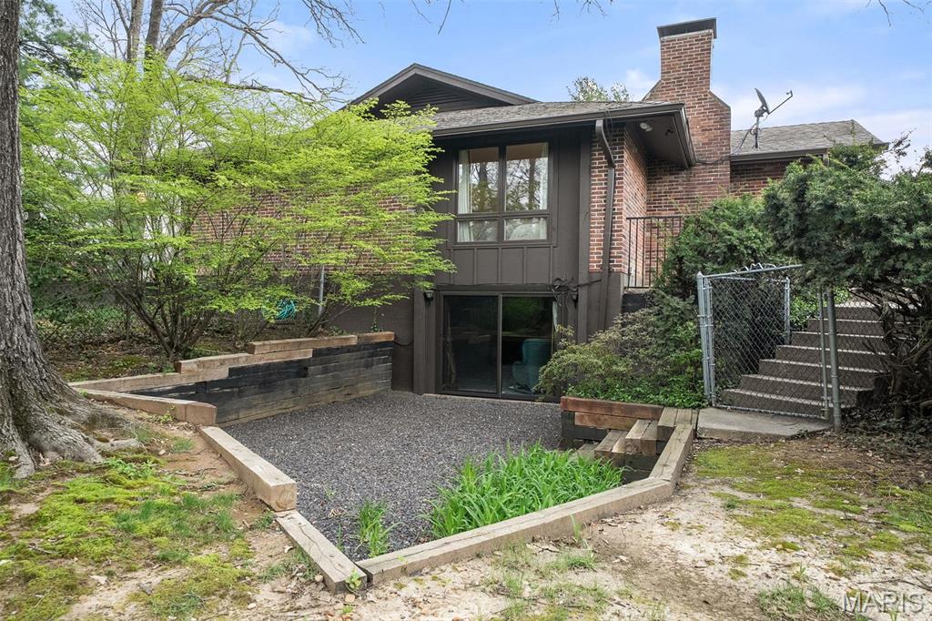 3 Huntleigh Trails Lane