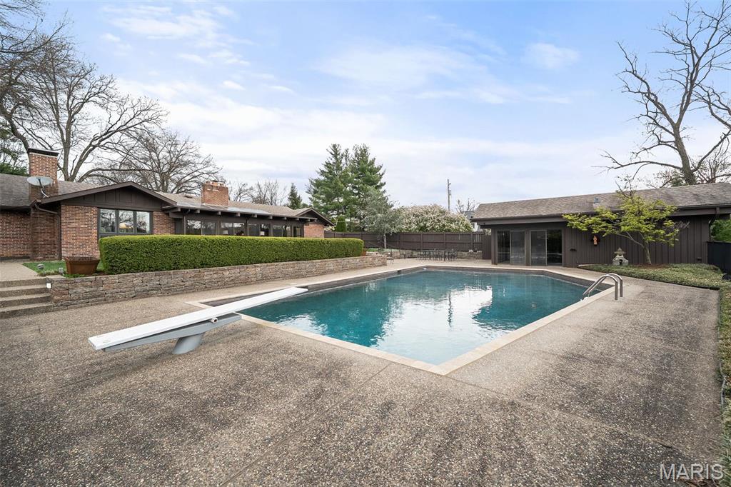 3 Huntleigh Trails Lane