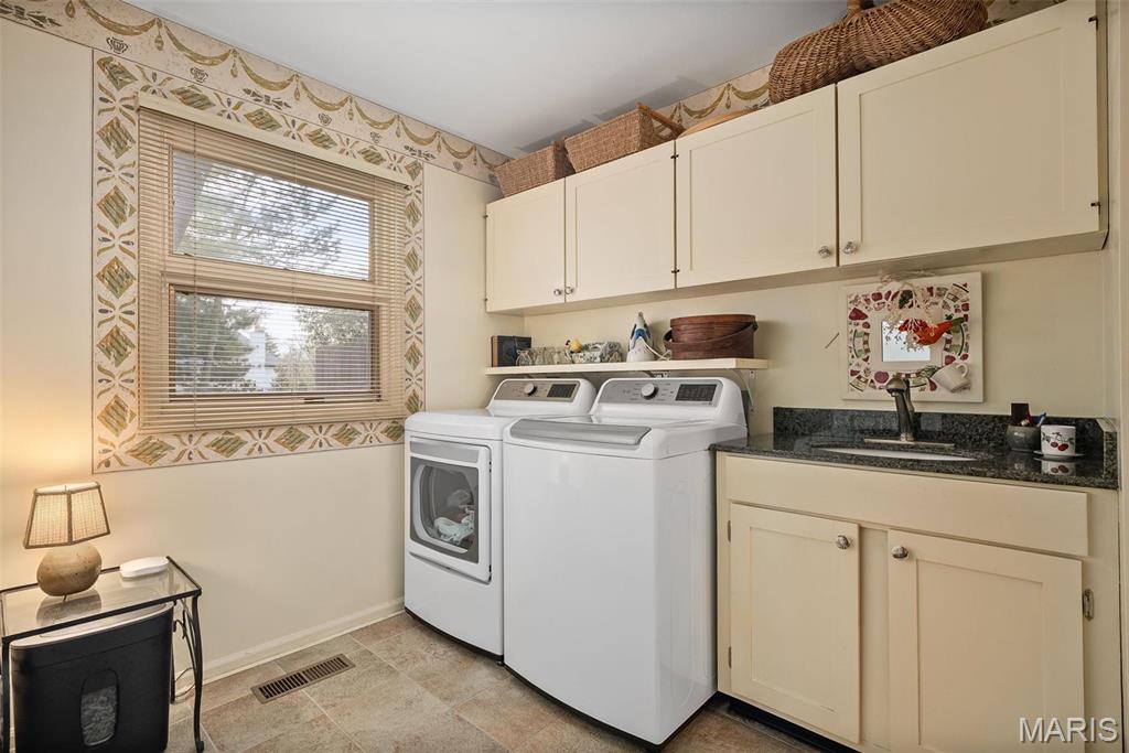 3 Huntleigh Trails Lane