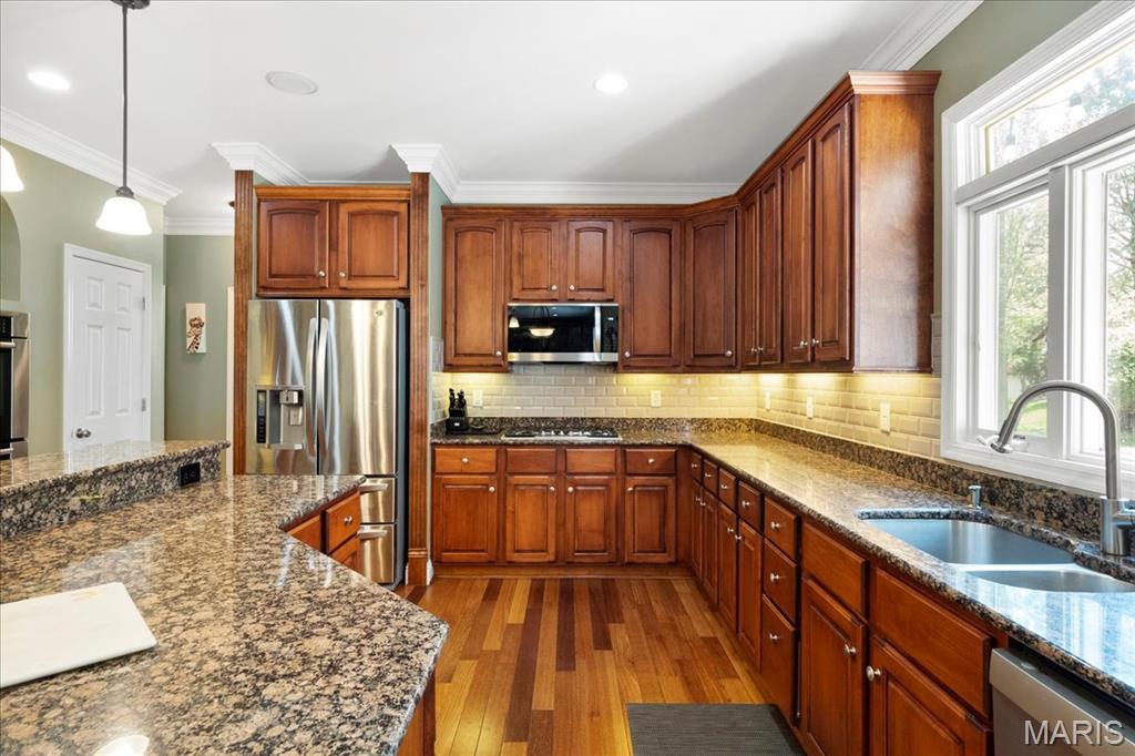 2735 Wynncrest Manor Drive