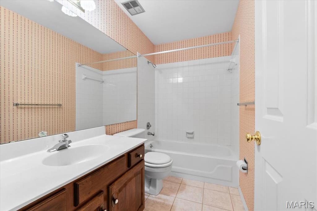 14 Cambridge Circle Court