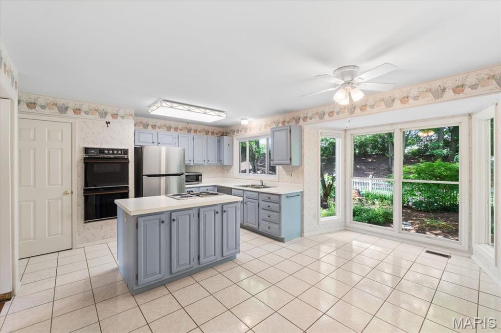 14 Cambridge Circle Court