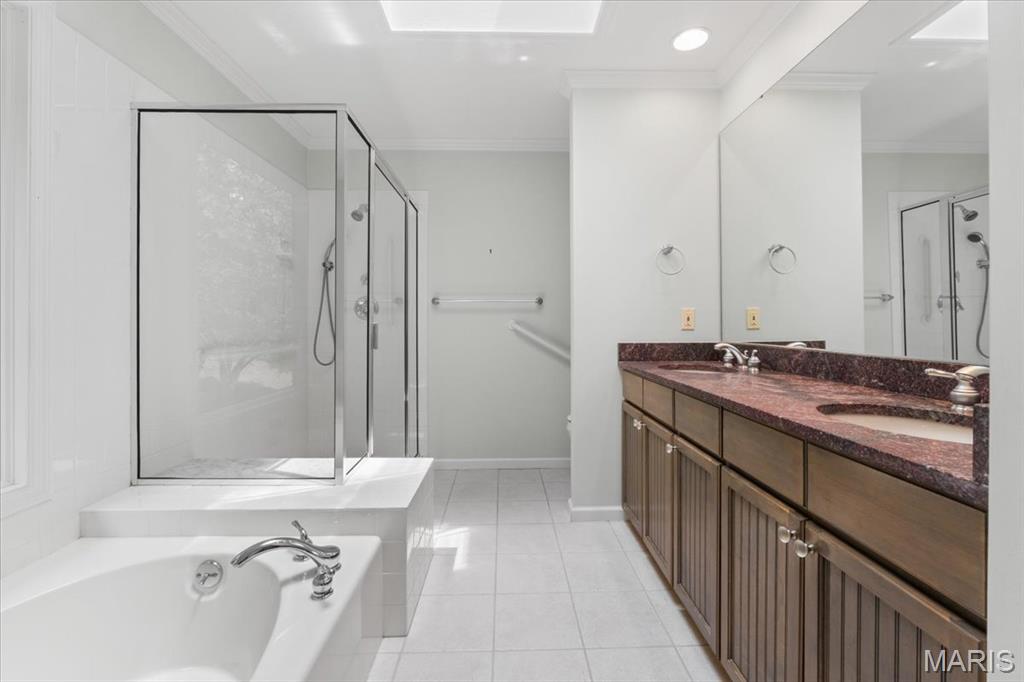 14 Cambridge Circle Court