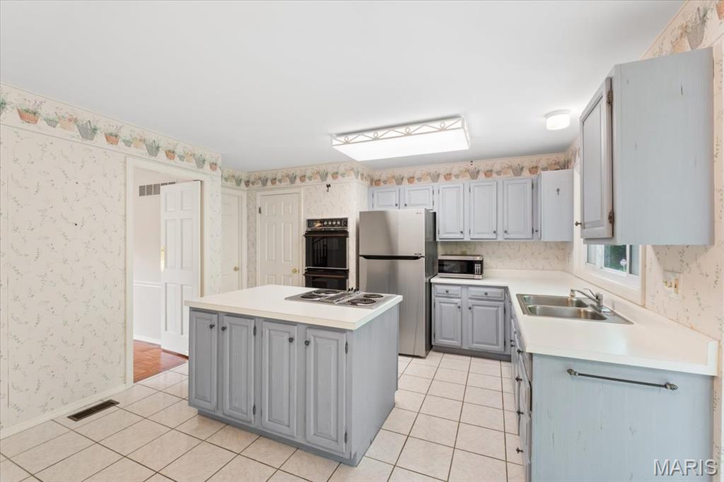 14 Cambridge Circle Court