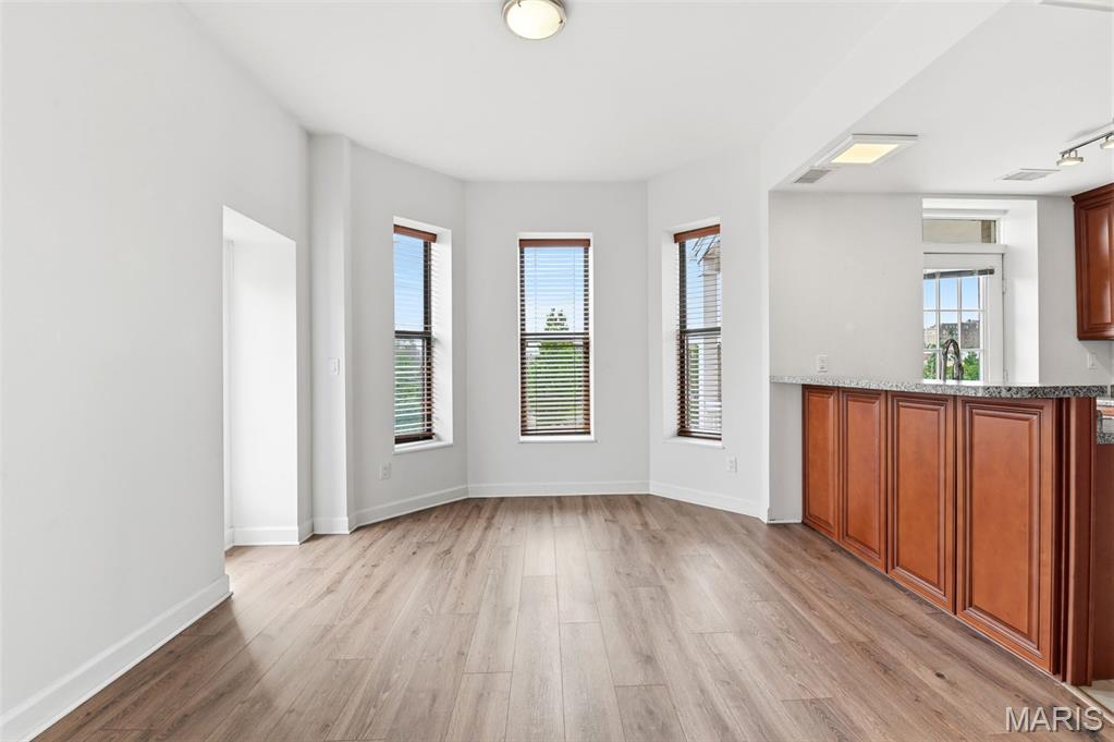 422 Lake Avenue Unit: 5