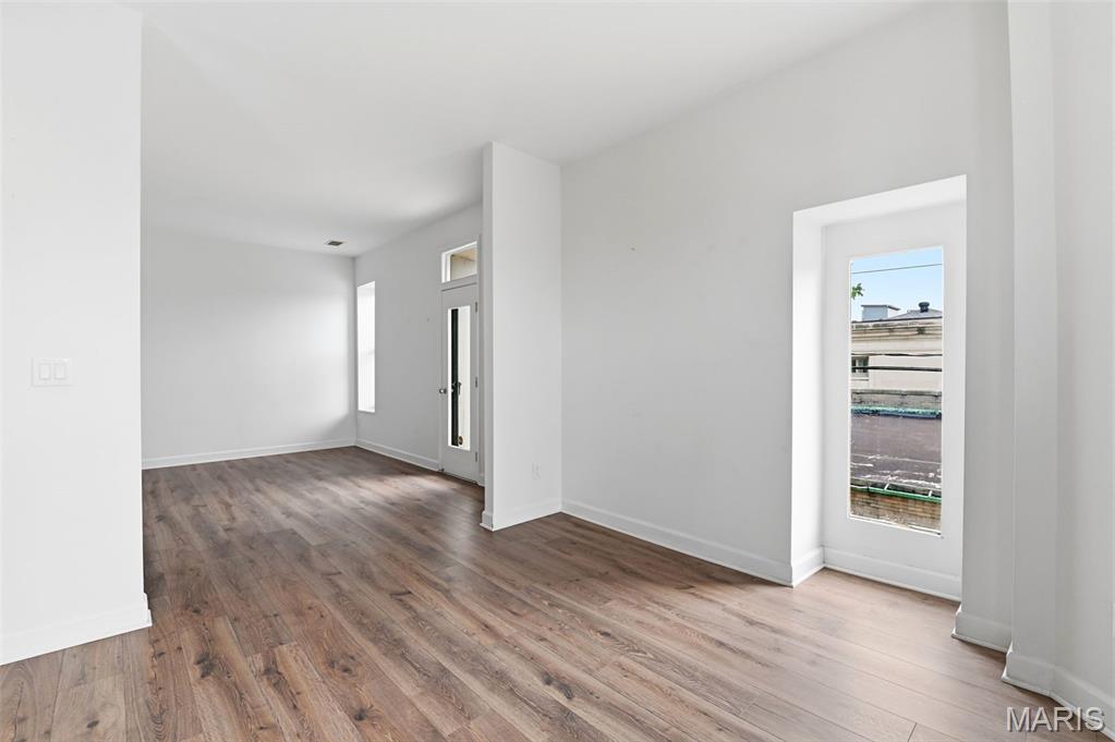 422 Lake Avenue Unit: 5
