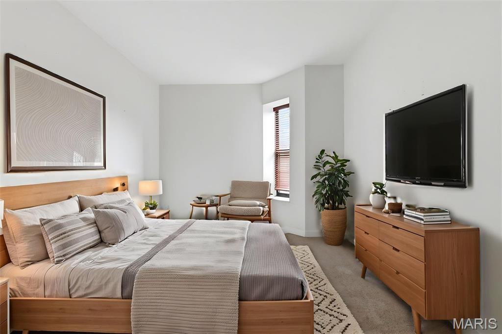 422 Lake Avenue Unit: 5