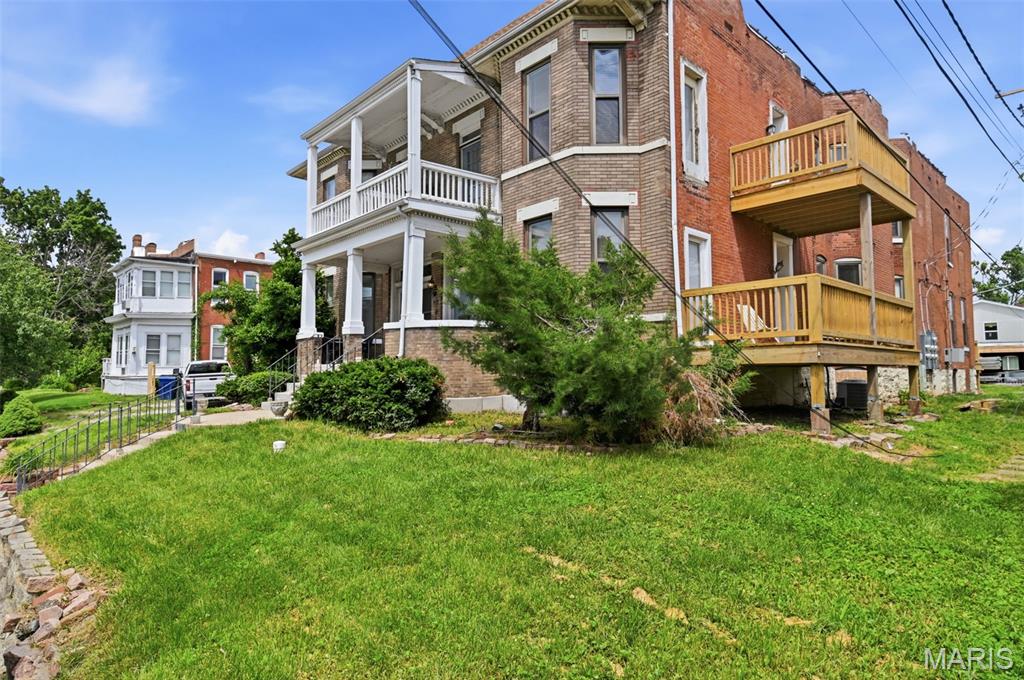 422 Lake Avenue Unit: 5