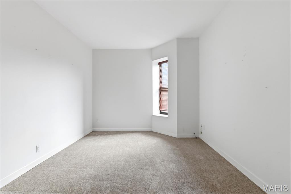 422 Lake Avenue Unit: 5