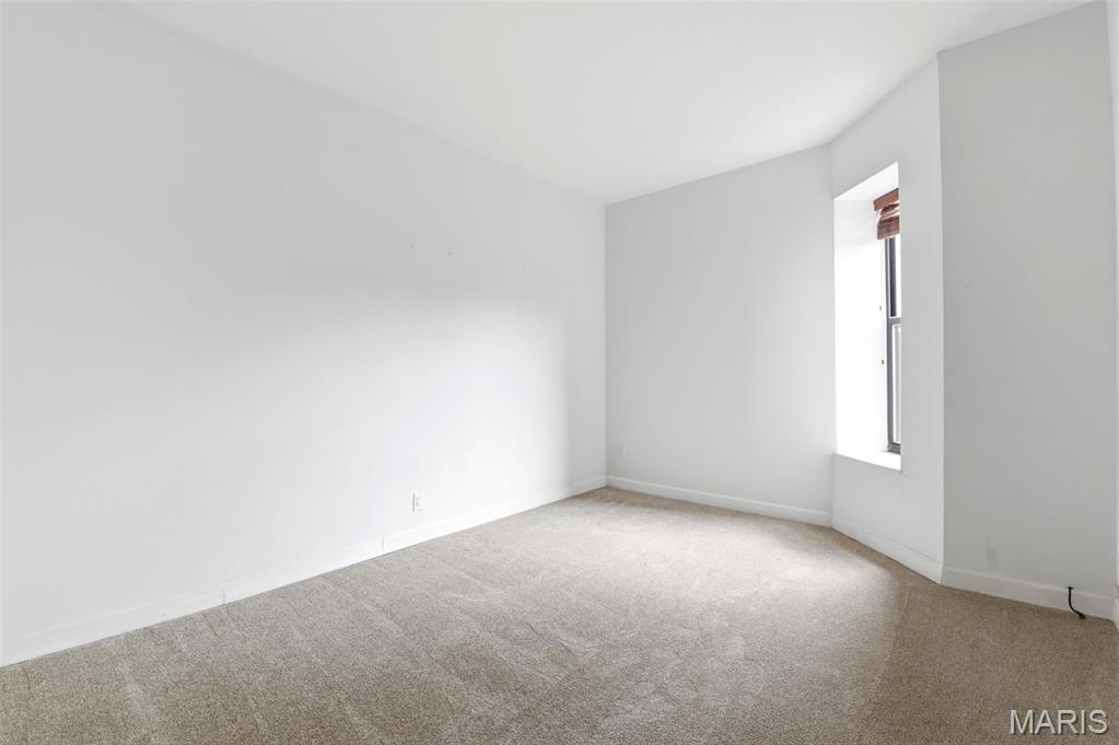 422 Lake Avenue Unit: 5