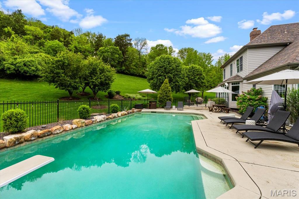 17903 White Robin Court