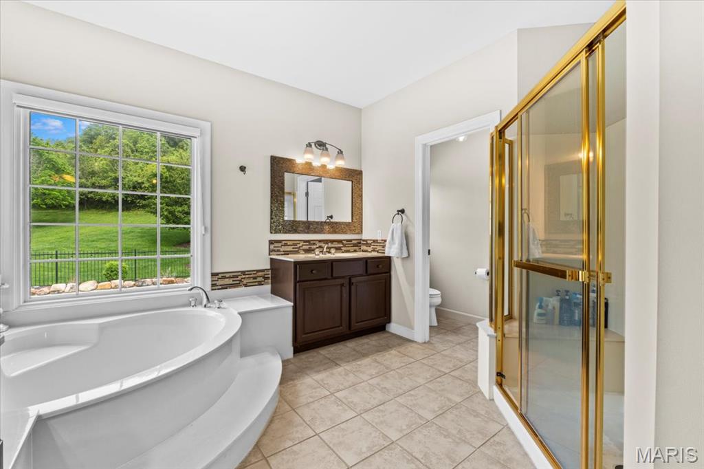 17903 White Robin Court