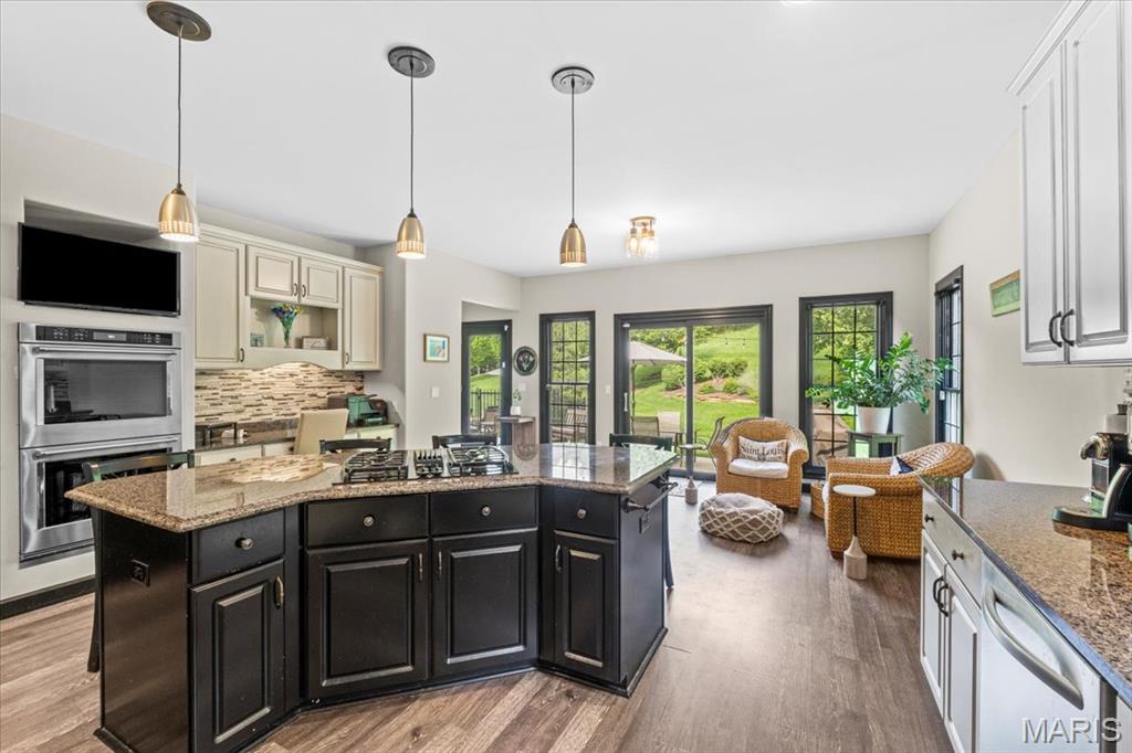 17903 White Robin Court