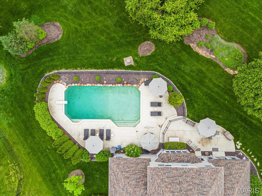 17903 White Robin Court