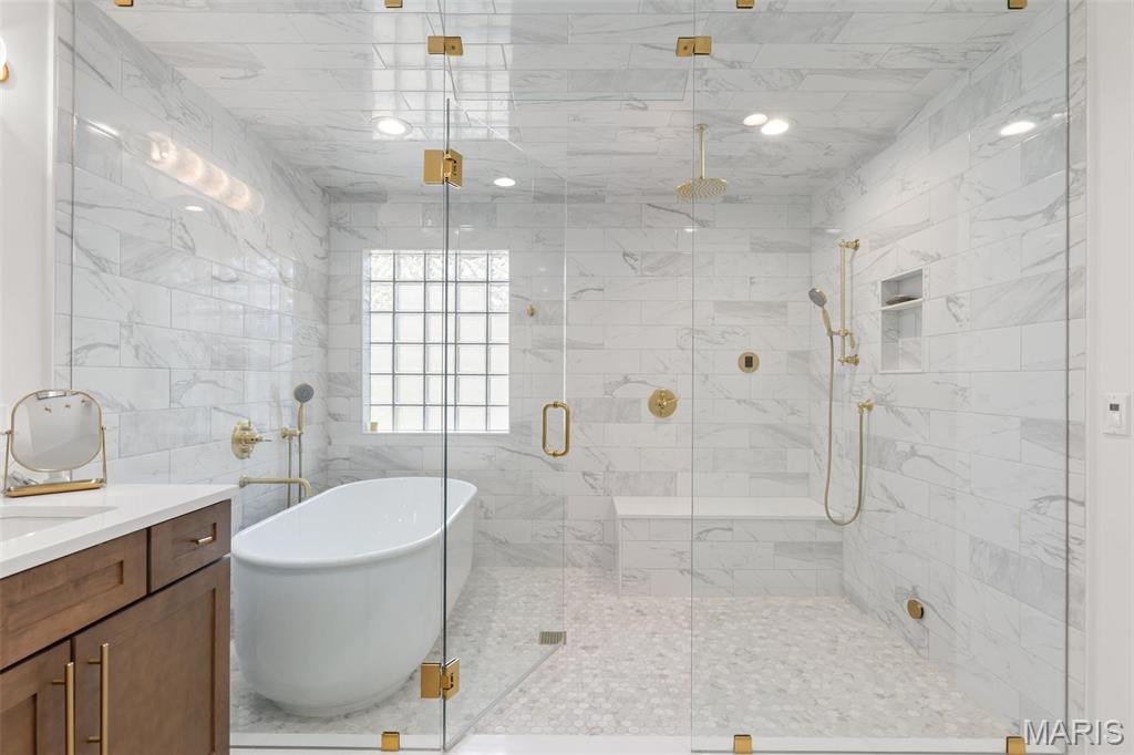 243 Ladue Oaks Drive