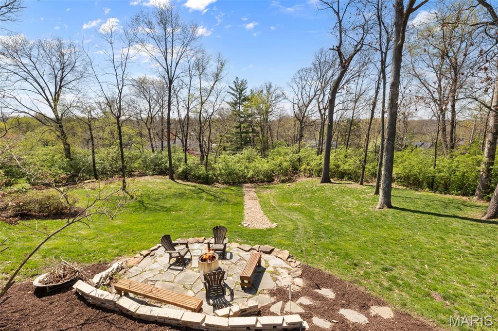 243 Ladue Oaks Drive