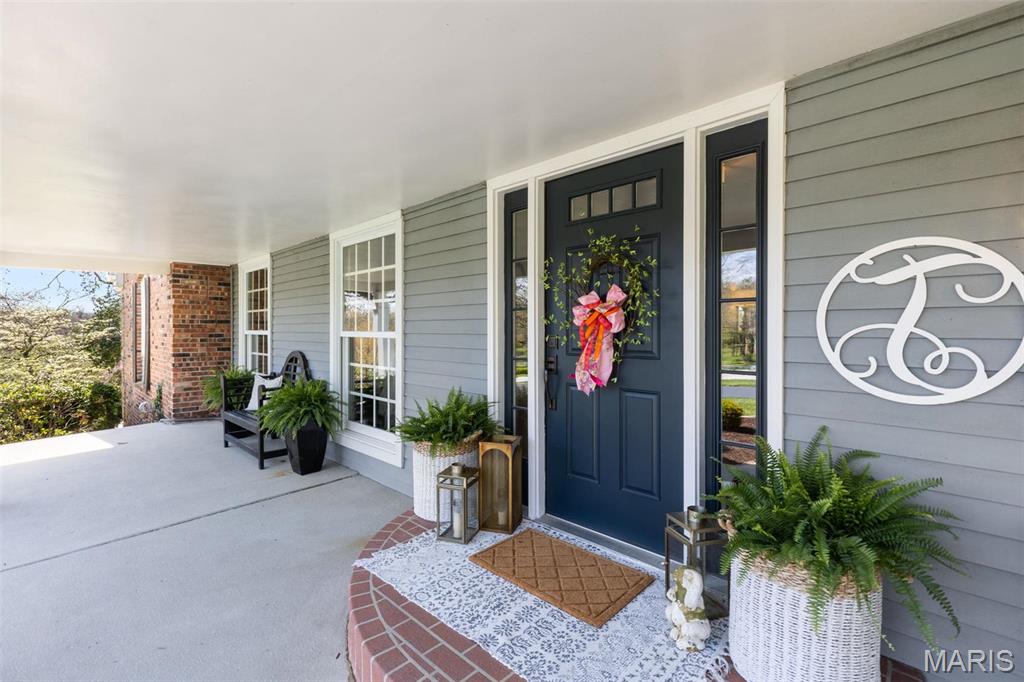 243 Ladue Oaks Drive