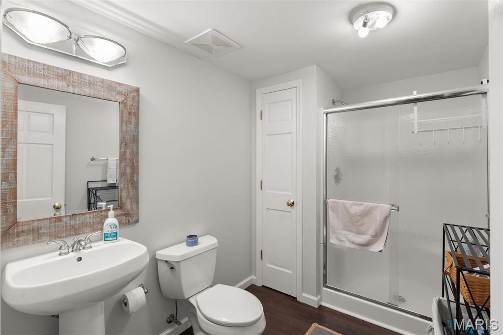 243 Ladue Oaks Drive