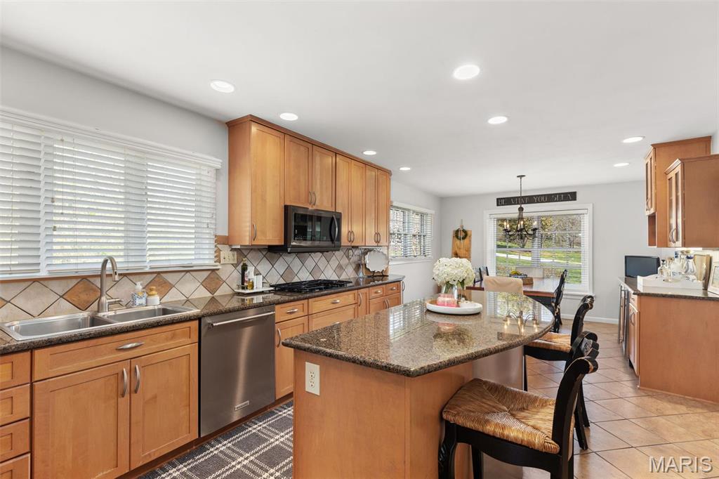 243 Ladue Oaks Drive