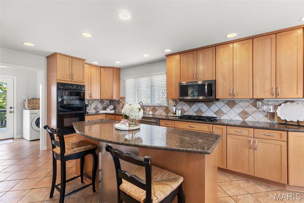 243 Ladue Oaks Drive