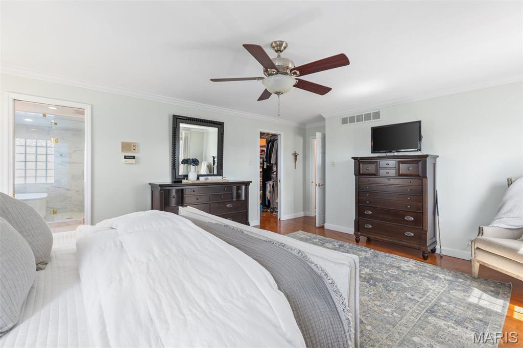 243 Ladue Oaks Drive