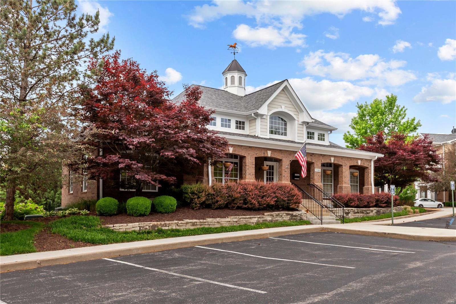 1163 Mill Crossing Drive Unit: 305